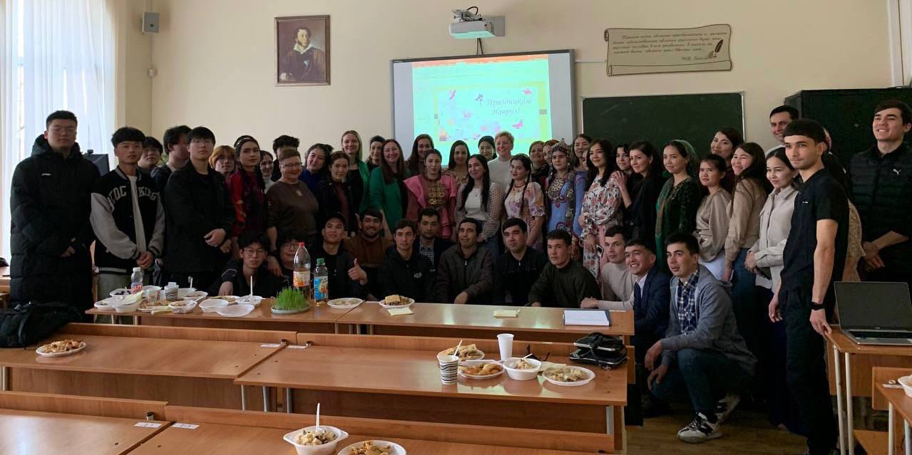 «Навруз байрам!»: студенты из Туркменистана показали концерт в честь прихода весны 