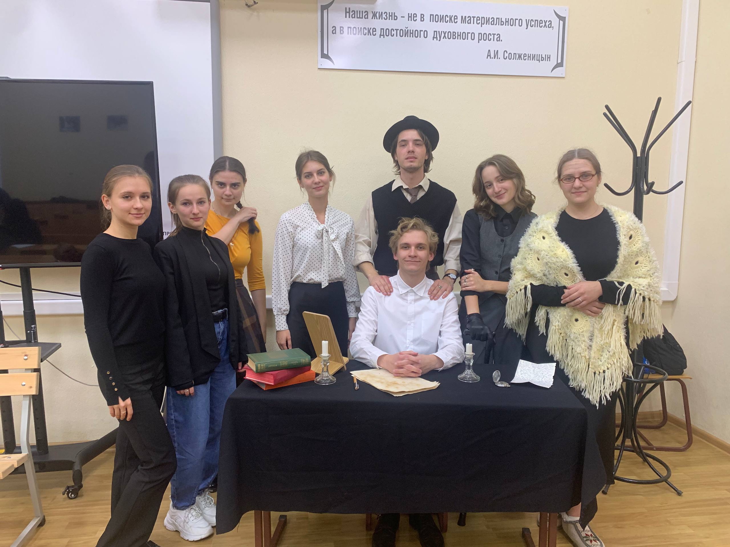 В ИФЖиМКК отметили 130-летие Сергея Есенина спектаклем «Последний поэт деревни» в исполнении студентов