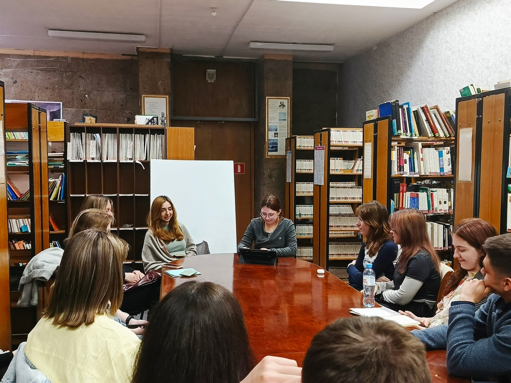 «Если бы моя жизнь была фильмом»: встреча разговорного клуба китайского языка прошла в Донской публичной библиотеке