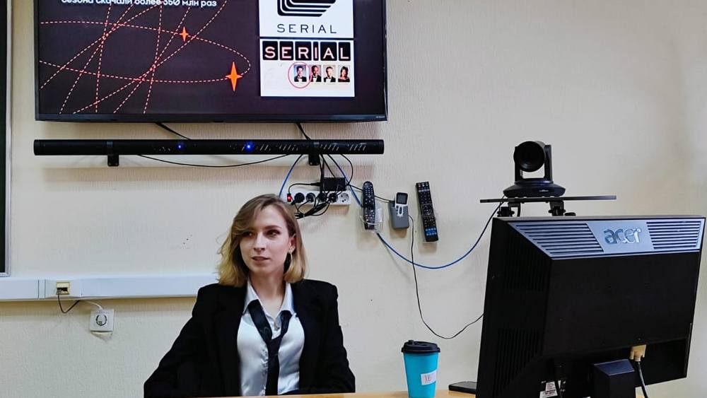 Есть ли будущее у подкастов в России?: в ИФЖиМКК прошла встреча студентов с ведущим специалистом по производству аудио- и видеоконтента ИД «ЕвроМедиа» Татьяной Голяновой