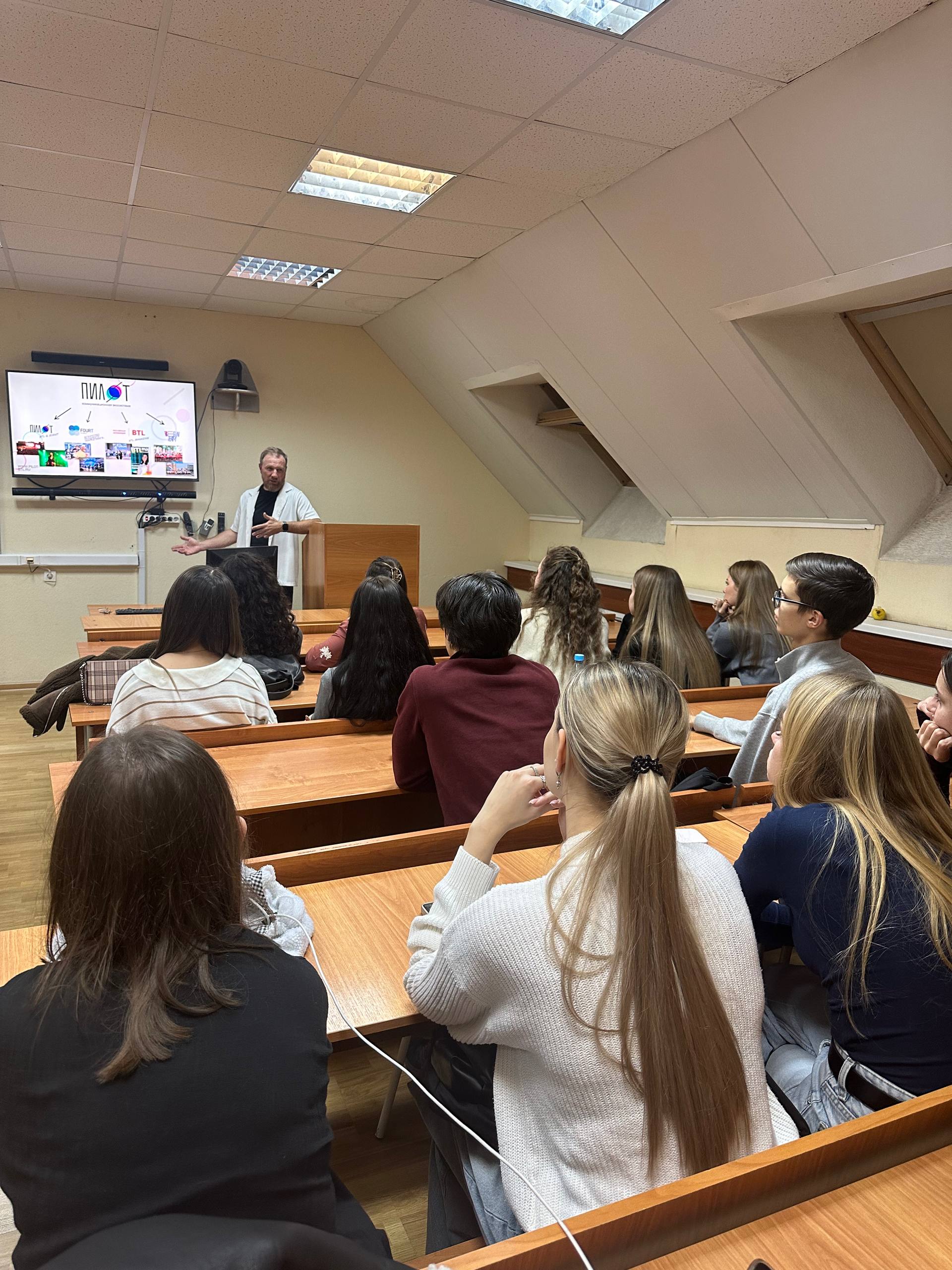 photo 2025 11 07 19.55.11